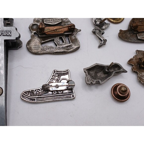 10 Pewter Brooches JJ Hippo, Pig + 4 BIRDS & BLOOMS Limited Edition Lapel Pins - Picture 12 of 14